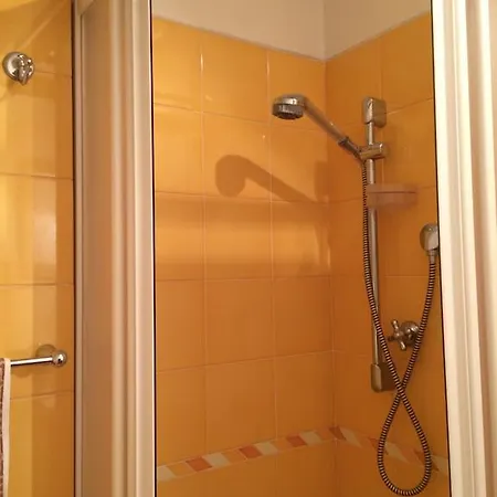 La Reginella Apartament *
